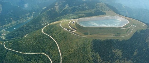 Velké vodní baterie v 1. čtvrtletí zvedly výrobu o 19 % a počet startů o 1,3 %. Přečerpávací elektrárny míří k sedmé miliardě v řadě.