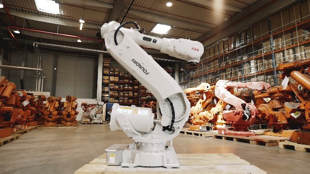 ABB zvyšuje udržitelnost výroby pomocí recyklace a repase tisíců starých robotů