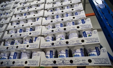 Hollandia omezuje plasty u obalů svých výrobků. Nově ušetří více než 25 tun polyethylenu ročně