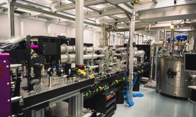 Centrum HiLASE slaví třetí světový rekord na laserovém systému BIVOJ