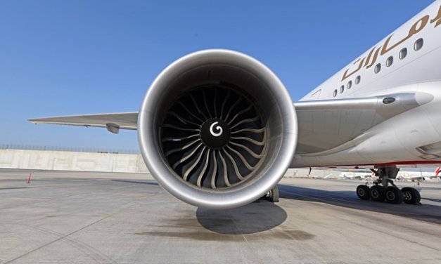 Emirates a GE Aviation připravují let se 100% podílem udržitelného leteckého paliva s cílem snížit emise CO2