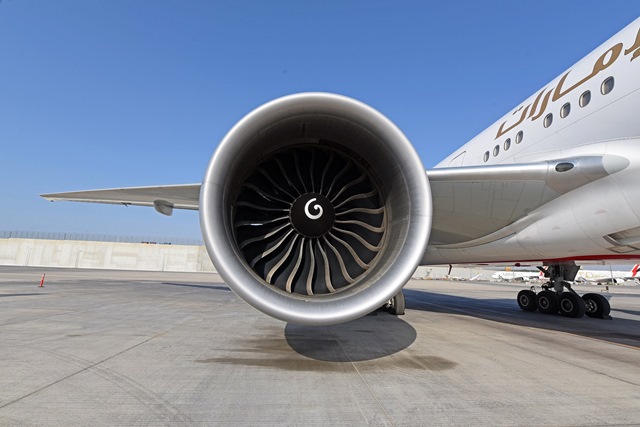 Emirates a GE Aviation připravují let se 100% podílem udržitelného leteckého paliva s cílem snížit emise CO2