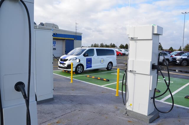 Sklad vozů společnosti GEFCO v Kolíně obsluhují nově elektromobily