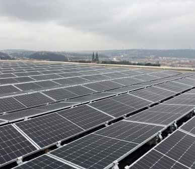 Studie: V Česku může vzniknout dalších 5 GW fotovoltaik. Pokryjí až 35 km čtverečných střech
