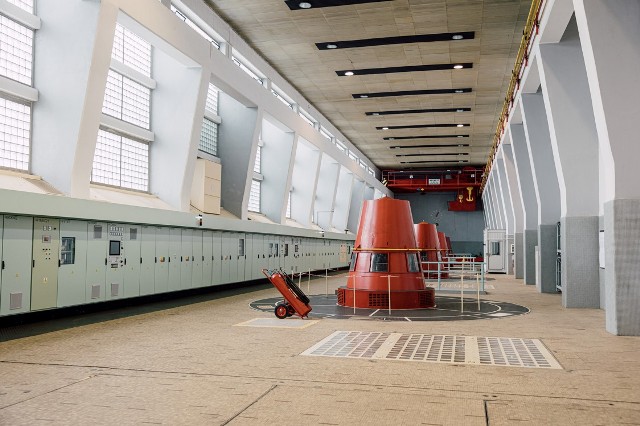 Modernizace vodních elektráren na Vltavě je za polovinou. Dvanáct obnovených soustrojí vyrábí navíc miliony kWh ročně a šetří vodu