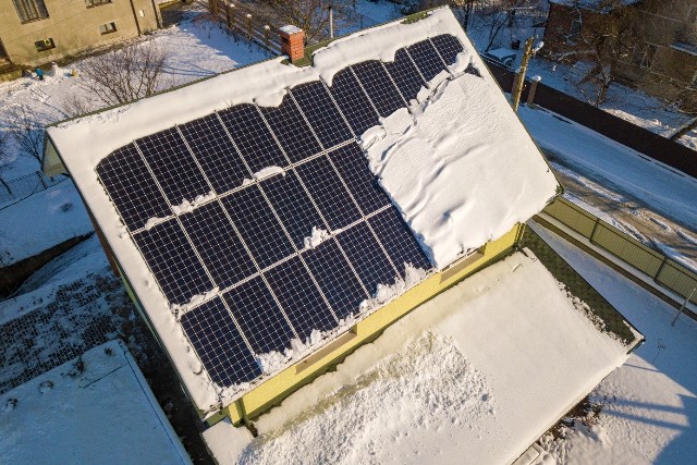 Jak zvýšit výrobu z fotovoltaiky v zimě. 10 tipů pro zákazníky ČEZ
