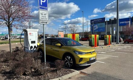 Nejvýkonnější dobíjecí stanice pro elektromobily v celém Česku funguje v Mladé Boleslavi