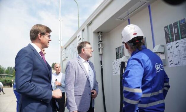 ČEPRO spustilo vodíkovou plnicí stanici  ve skladu Mstětice u Prahy