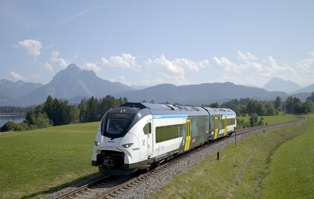 Společnost Siemens Mobility absolvovala první zkušební jízdy s vodíkovou jednotkou v Bavorsku