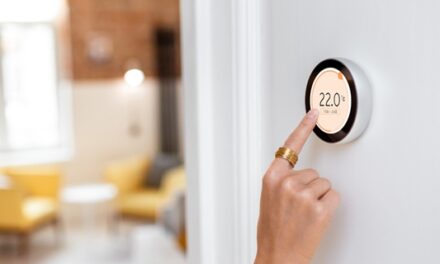 Vytápění infrapanely je v kurzu. Jaké jsou výhody a nevýhody?