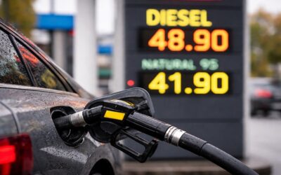 Vláda zasáhla do cen pohonných hmot. Proč nafta zdražila o 6 až 8 Kč více než benzin a co to znamená pro řidiče