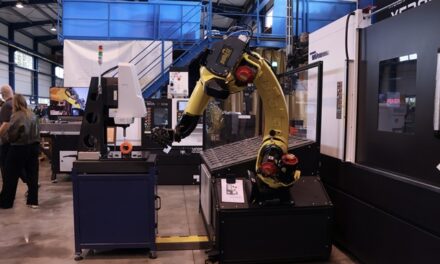 Profika předvedla nové stroje i adaptovanou robotickou buňku, návštěvníci se zajímali o automatizaci