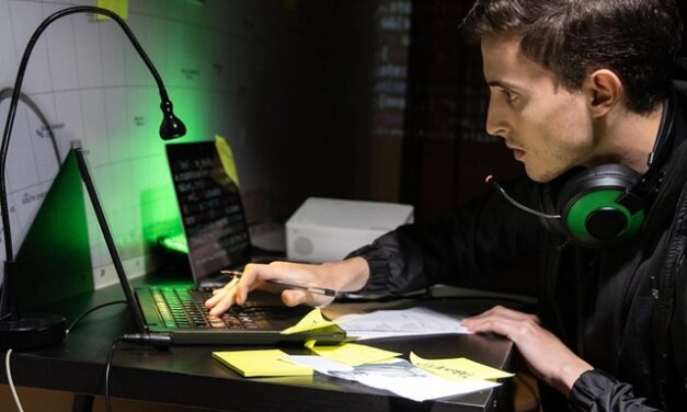Etický hacking pro hledání slabých míst ve svých sítích využívá jen necelá pětina českých firem. Jejich počet klesá